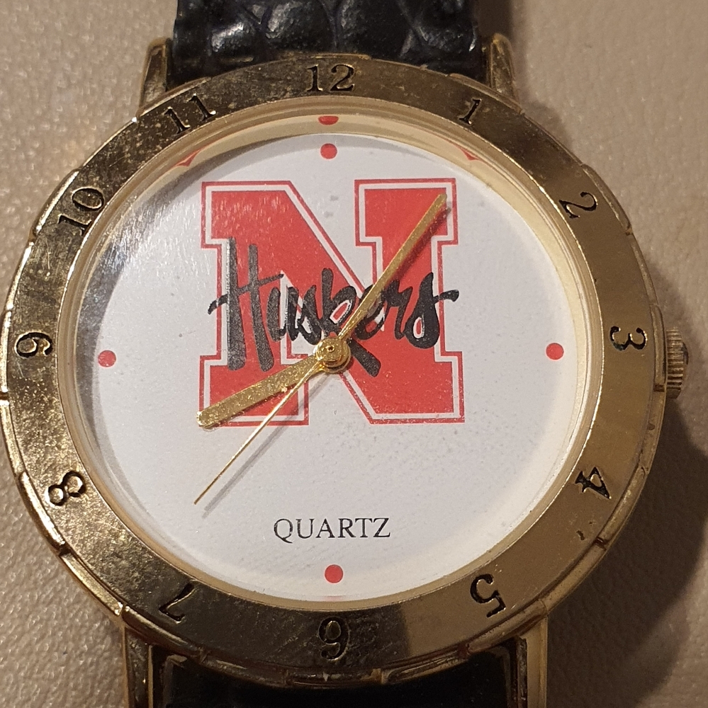 Vintage Nelsonic Nebraska Huskers Goldtone/White Leather Men's Watch